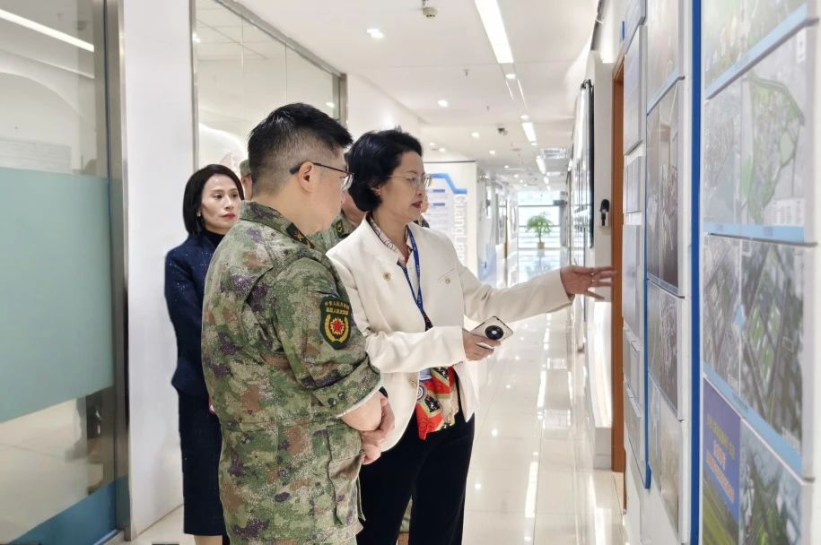 汉中市南城街路武装部部长陈少文一行光临PP电子游戏集团参观互换